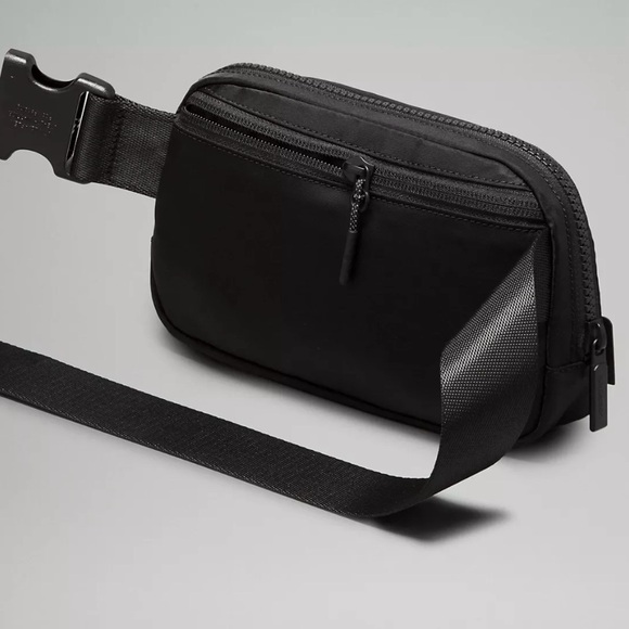 lululemon athletica Black Belt Bag - Picture 7 of 13